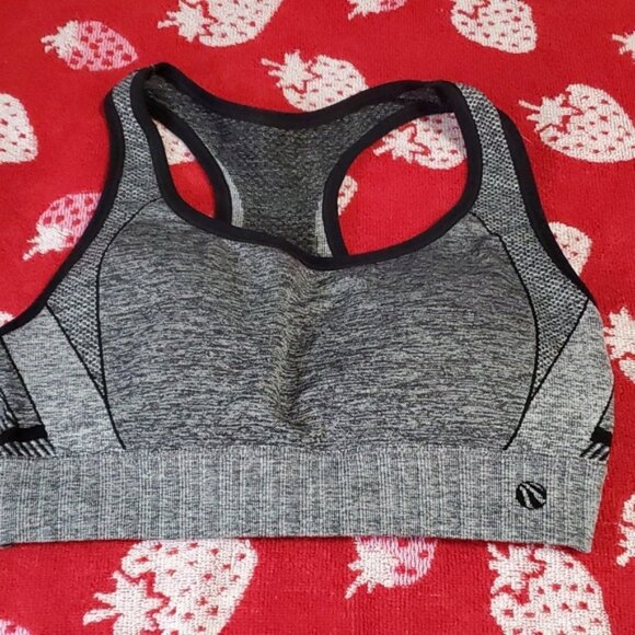 Lot Of 2  MARIKA Sport Bra And Crop Top - Picture 2 of 7